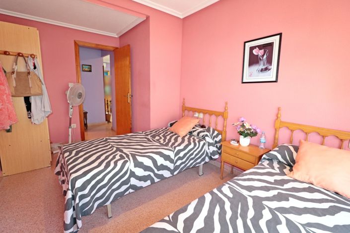 Image No.14-3 Bed Apartment for sale