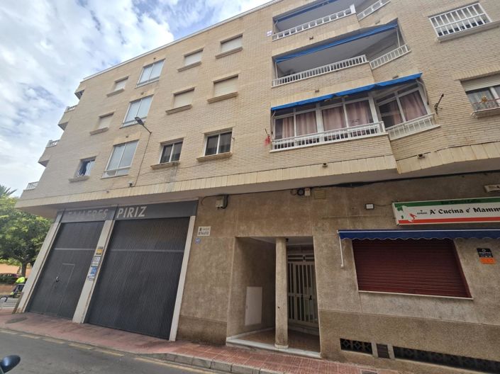 Image No.25-2 Bed Apartment for sale