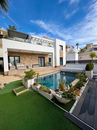 Image No.4-3 Bed Villa for sale