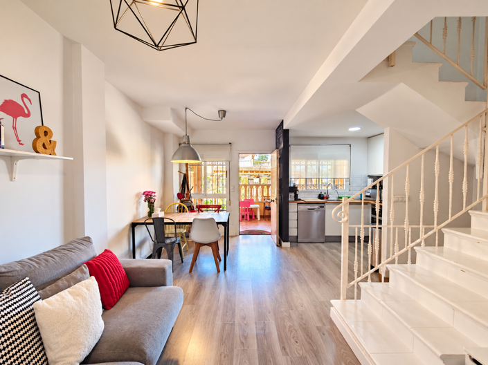 Image No.16-4 Bed Property for sale