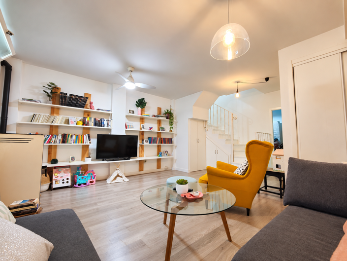 Image No.24-4 Bed Property for sale