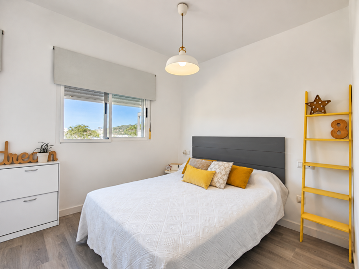 Image No.30-4 Bed Property for sale