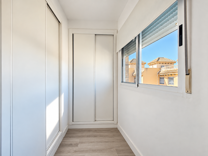 Image No.33-4 Bed Property for sale