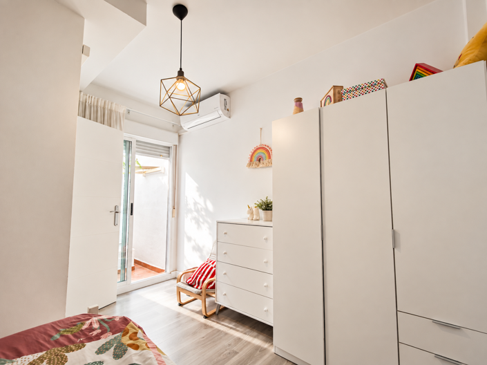 Image No.38-4 Bed Property for sale