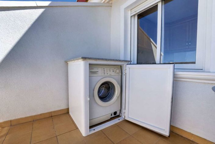 Image No.23-3 Bed Apartment for sale