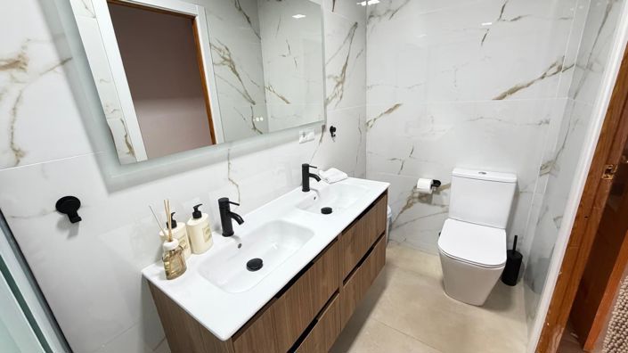 Image No.19-4 Bed Apartment for sale