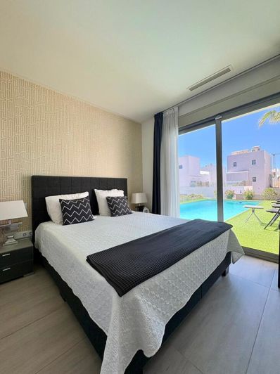 Image No.22-3 Bed Villa for sale