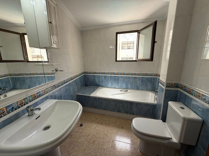 Image No.19-3 Bed Apartment for sale