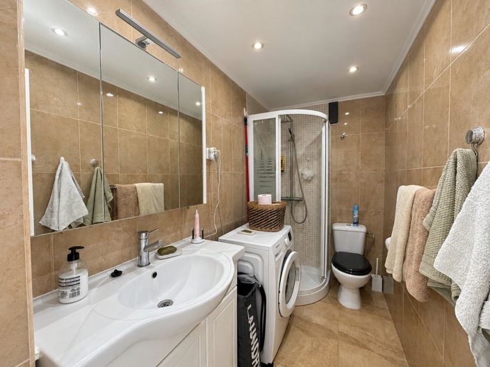 Image No.7-2 Bed Apartment for sale
