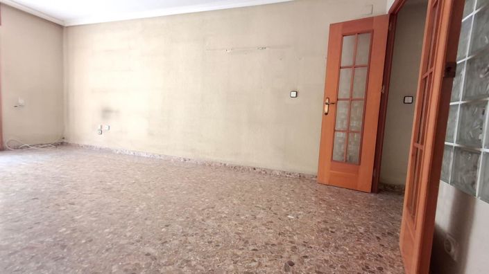 Image No.10-4 Bed Apartment for sale