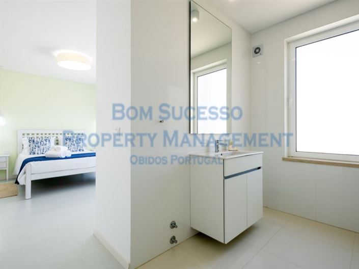 Image No.13-3 Bed House for sale