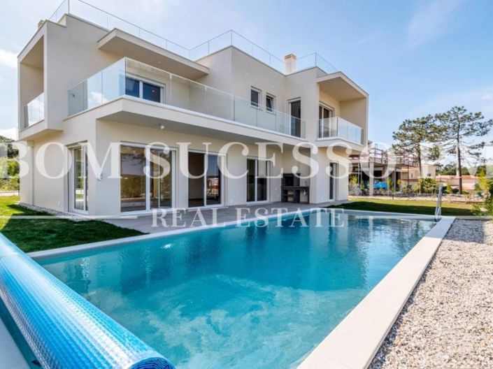 Image No.1-4 Bed House for sale