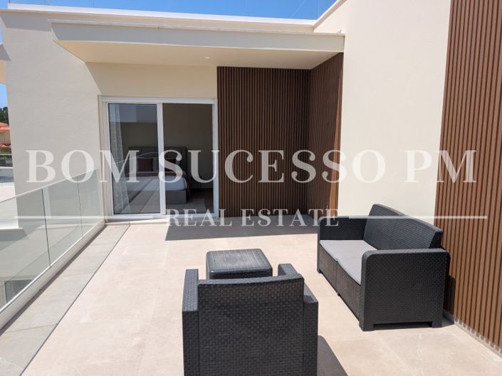 Image No.23-4 Bed House for sale