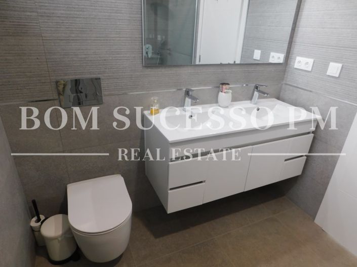 Image No.17-4 Bed House for sale