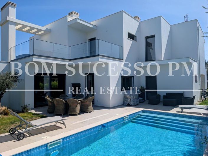 Image No.45-4 Bed House for sale