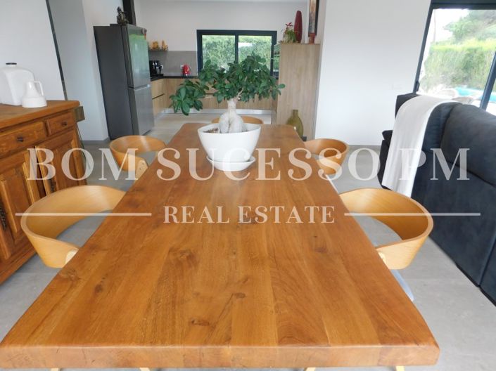 Image No.10-4 Bed House for sale