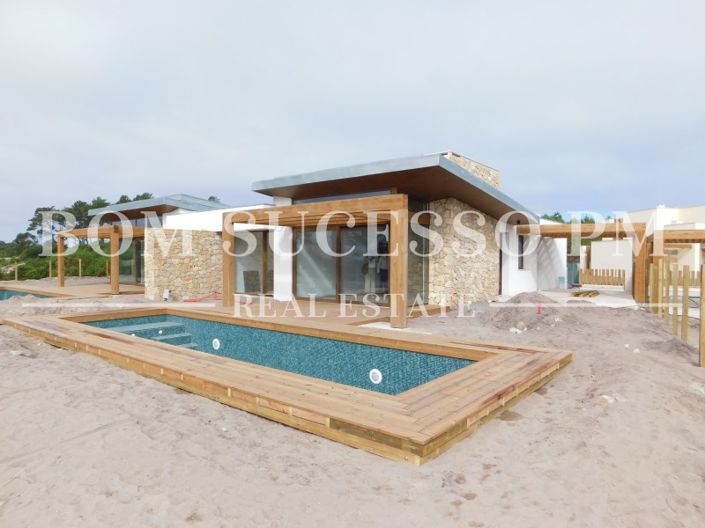 Image No.1-3 Bed Villa for sale