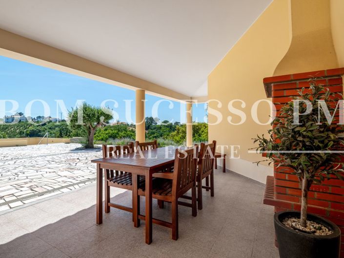 Image No.8-4 Bed House for sale