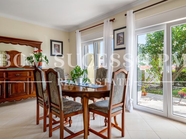 Image No.17-3 Bed House for sale