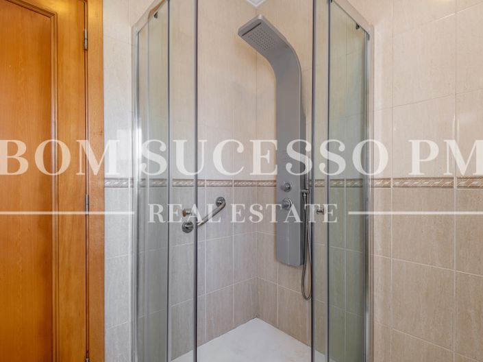 Image No.32-3 Bed House for sale