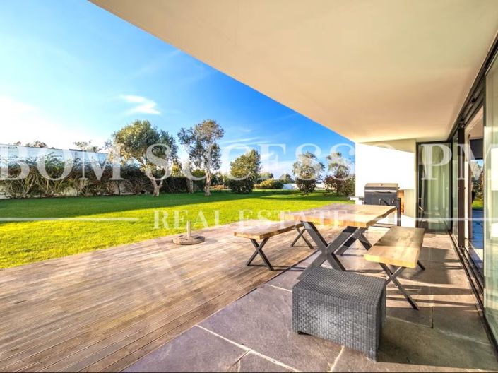 Image No.1-3 Bed Villa for sale