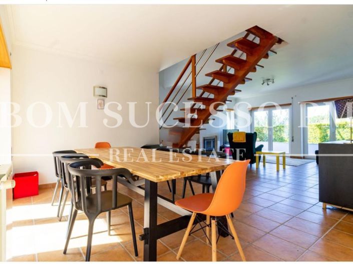 Image No.11-3 Bed House for sale