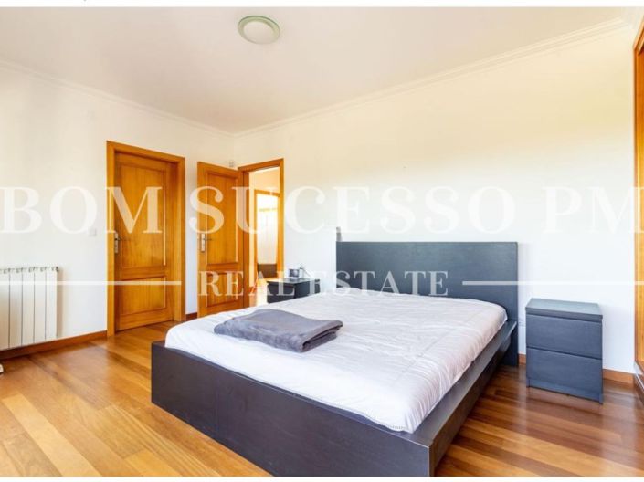 Image No.24-3 Bed House for sale