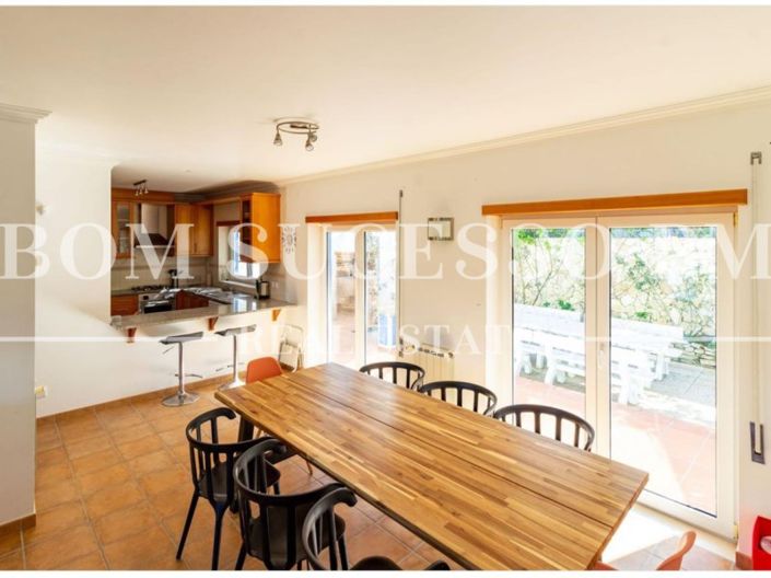 Image No.8-3 Bed House for sale