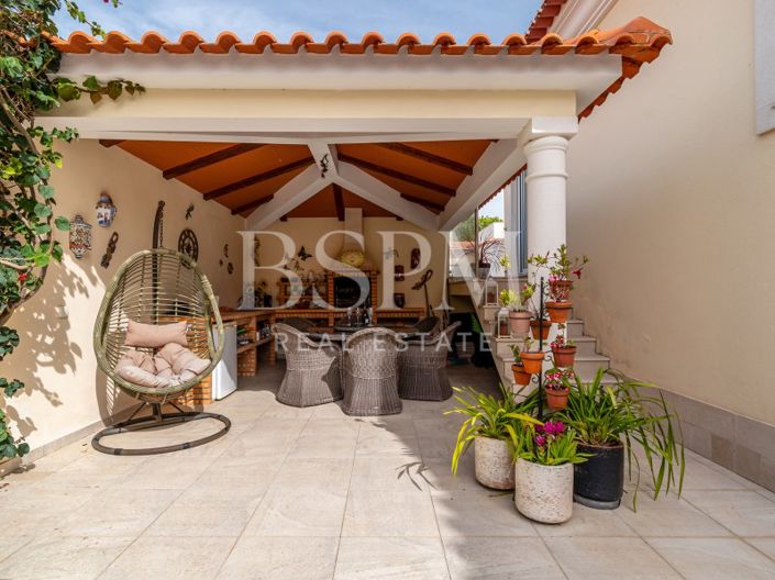 Image No.10-4 Bed House for sale