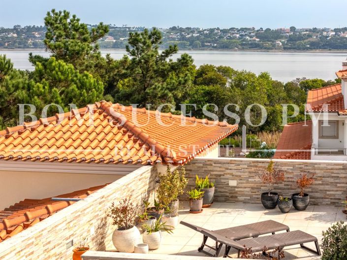 Image No.15-4 Bed House for sale