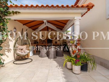 idb928bc01-0000-0500-0000-000018264043