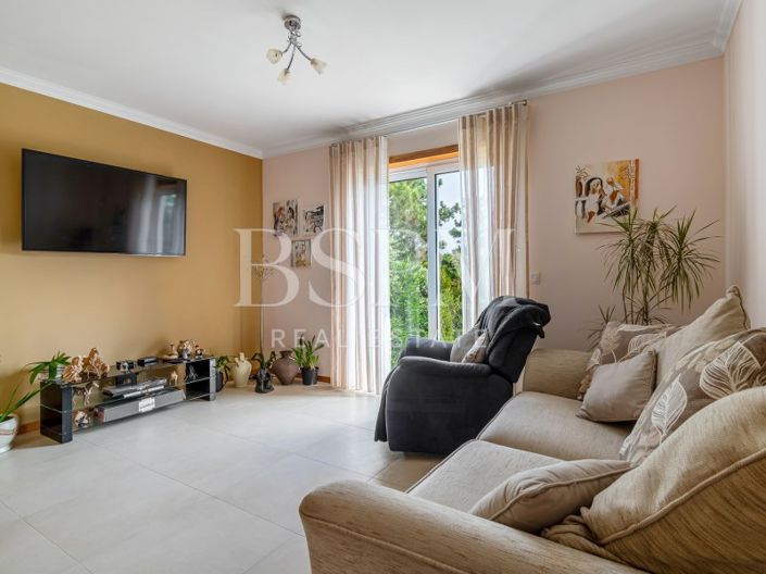 Image No.25-4 Bed House for sale