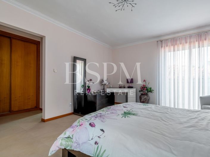 Image No.28-4 Bed House for sale