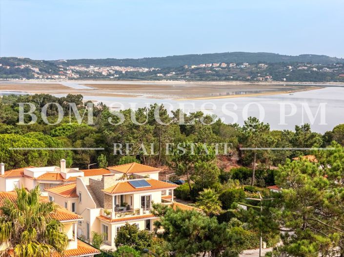 Image No.3-4 Bed House for sale