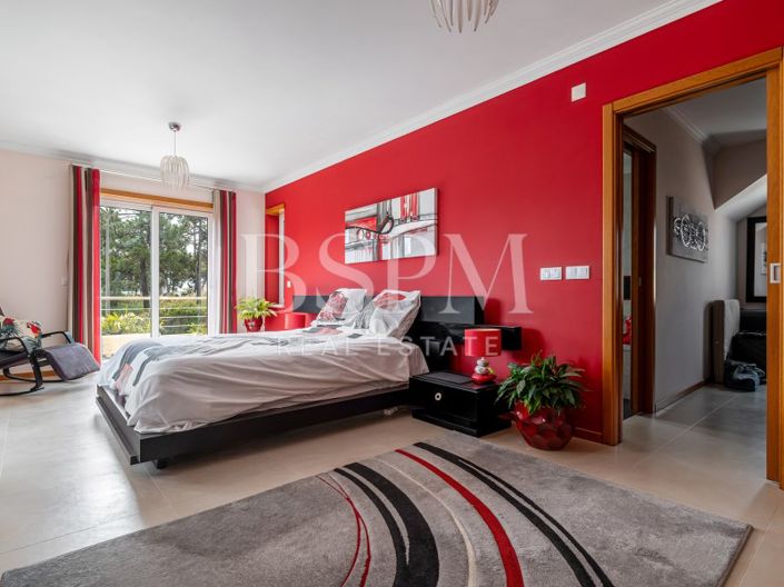 Image No.30-4 Bed House for sale