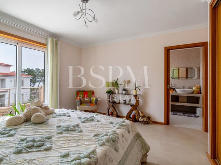 Image No.34-4 Bed House for sale