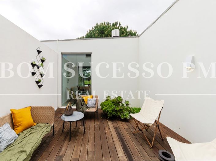 Image No.18-2 Bed Villa for sale