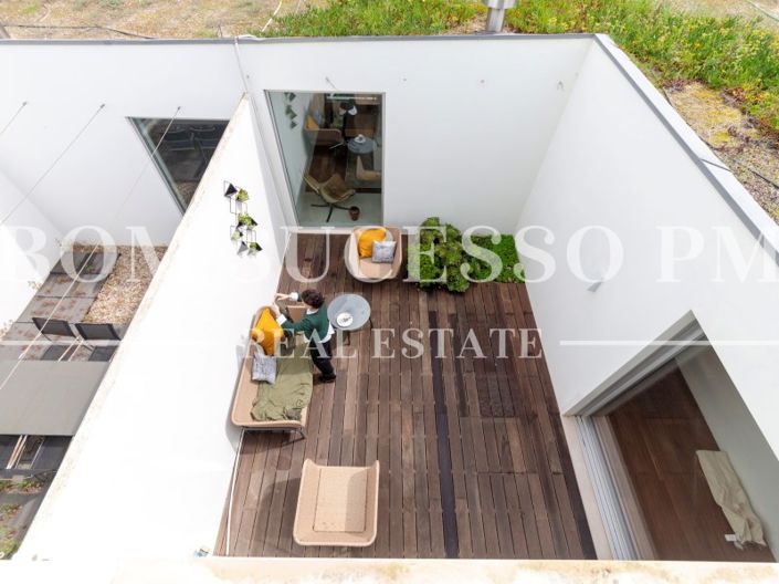 Image No.19-2 Bed Villa for sale