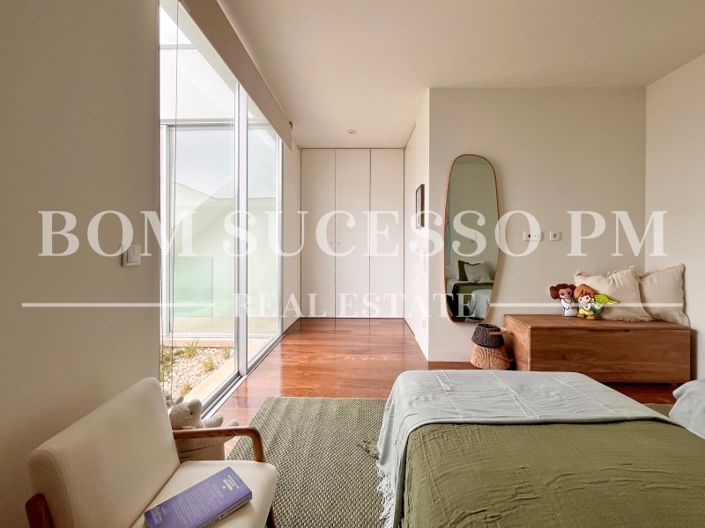 Image No.38-2 Bed Villa for sale