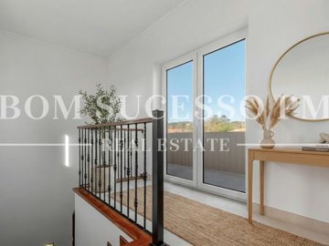 id6bb9c001-0000-0500-0000-00001894b8ad