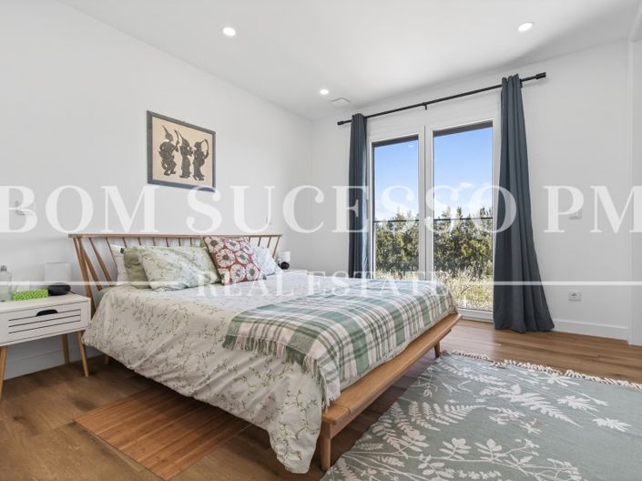 Image No.18-3 Bed Villa for sale