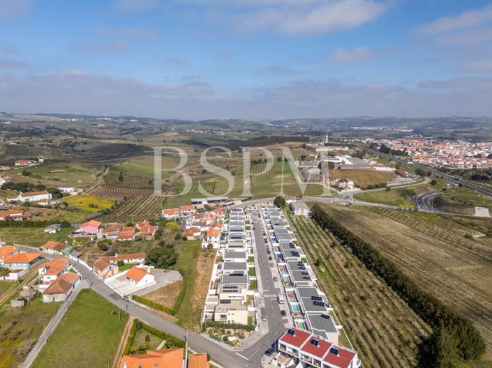 Image No.27-3 Bed Villa for sale