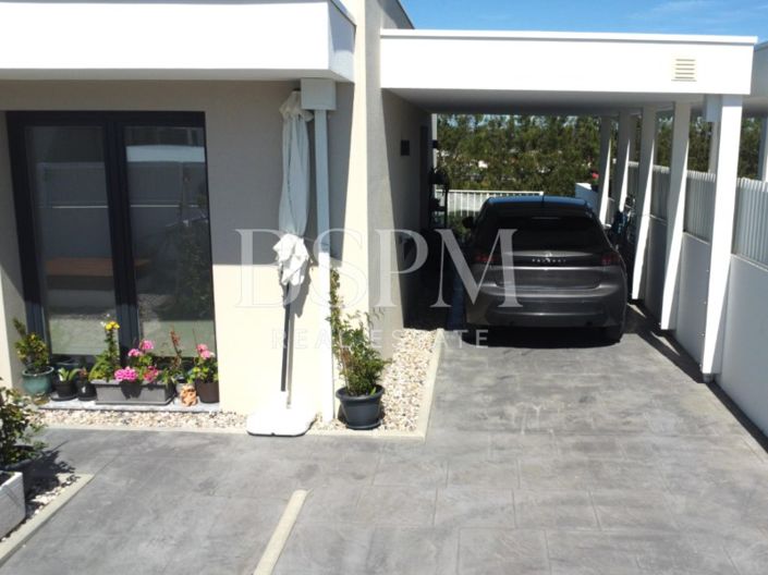 Image No.3-3 Bed Villa for sale
