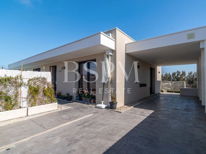 Image No.4-3 Bed Villa for sale