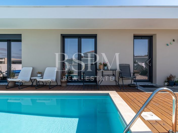 Image No.5-3 Bed Villa for sale