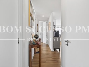 idd7f7c501-0000-0500-0000-000018e64e16