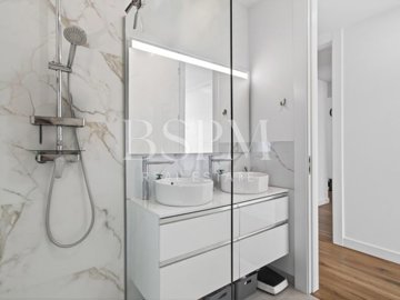 idd7f7c501-0000-0500-0000-000018e64e01