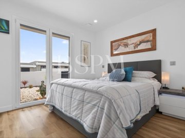 idd7f7c501-0000-0500-0000-000018e64e02