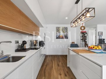 idd7f7c501-0000-0500-0000-000018e64e12