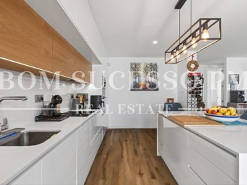 idd7f7c501-0000-0500-0000-000018e64e12